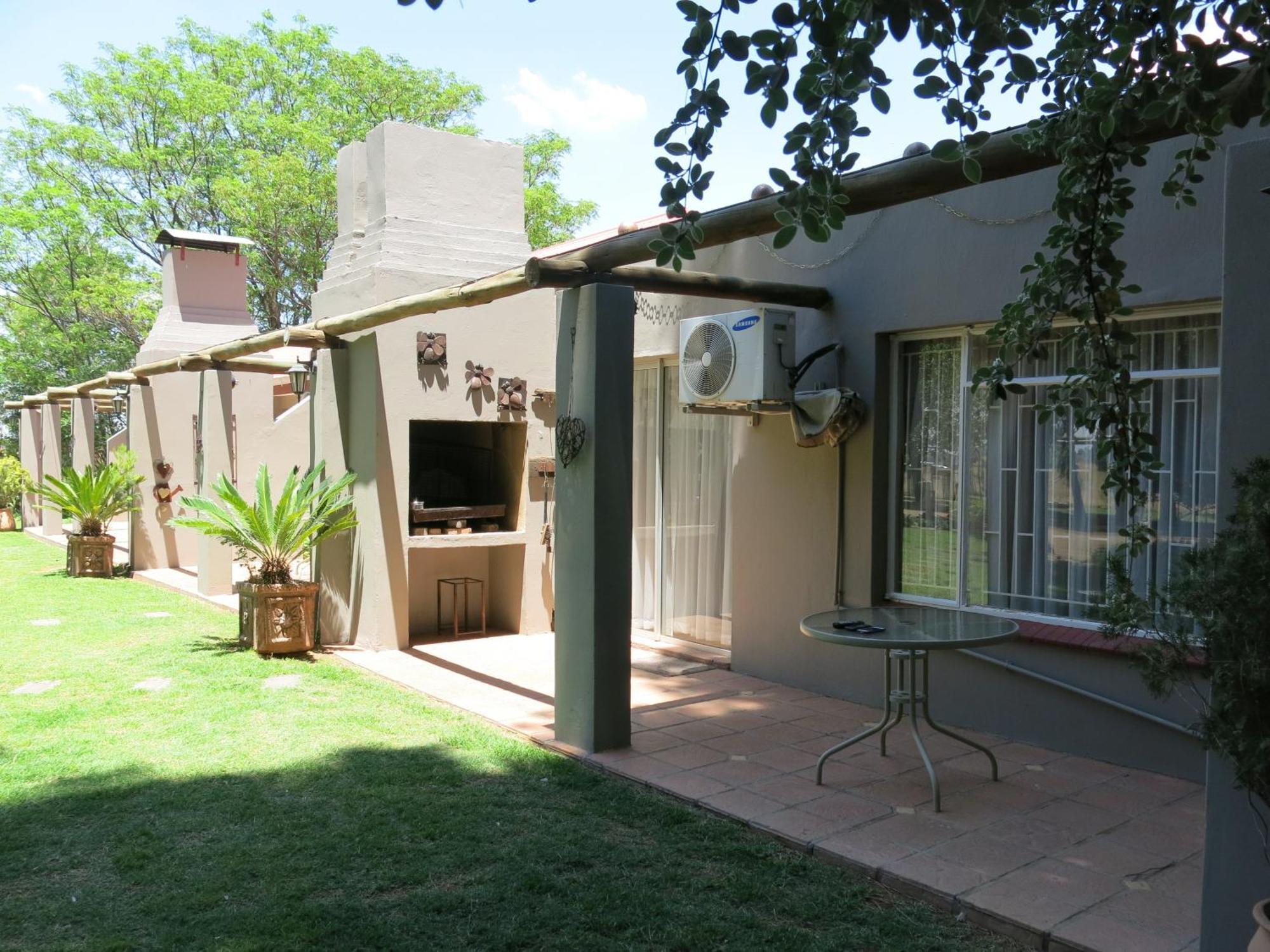 בלומפונטייין A Cherry Lane Self Catering And B&B מראה חיצוני תמונה