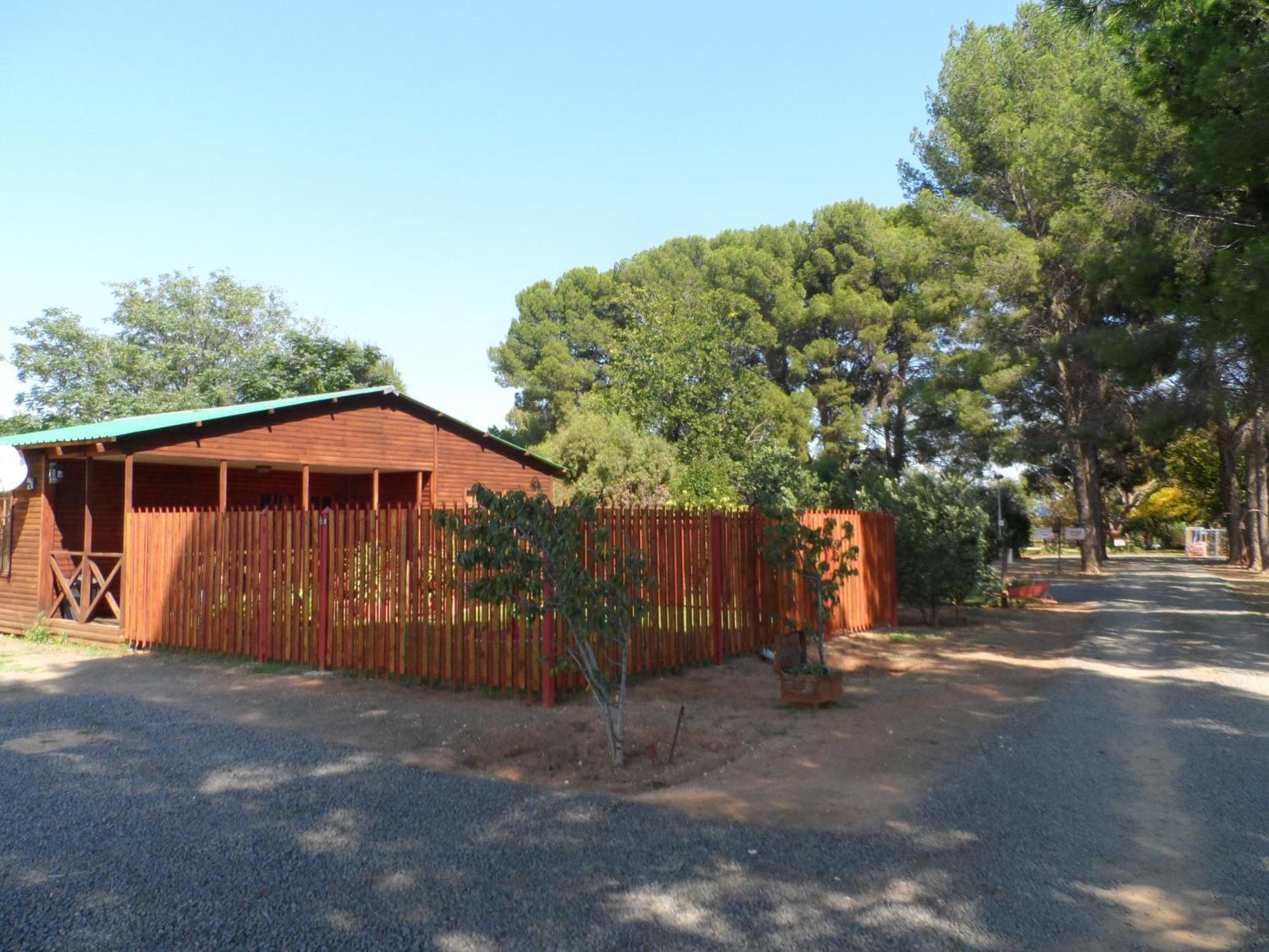 בלומפונטייין A Cherry Lane Self Catering And B&B מראה חיצוני תמונה